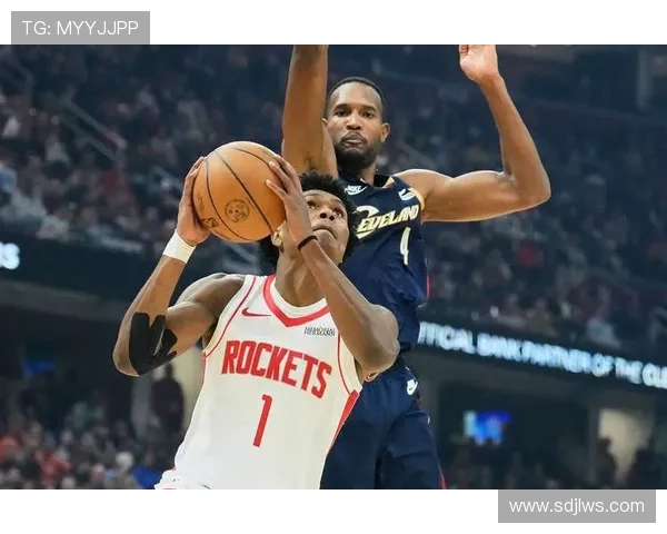 2017年NBA骑士与火箭激战正酣精彩对决回顾与分析