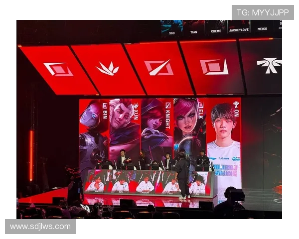 探讨JDG战队灵活性策略及其在英雄联盟比赛中的应用与影响